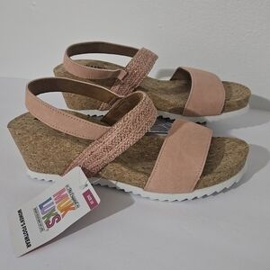 Muk Luks New Women's Color Blush Wedge Sandals Size 10 Comfy